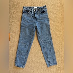Zara medium wash mom jeans size 4